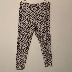 Women’s Animal Print /Love Soft Leggings